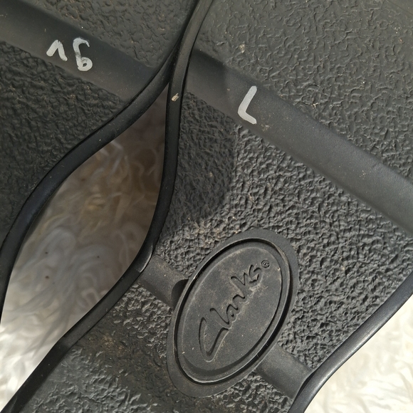 Clarks Black Leather Slip-On Loafers with Chunky Sole - Picture 10 of 11